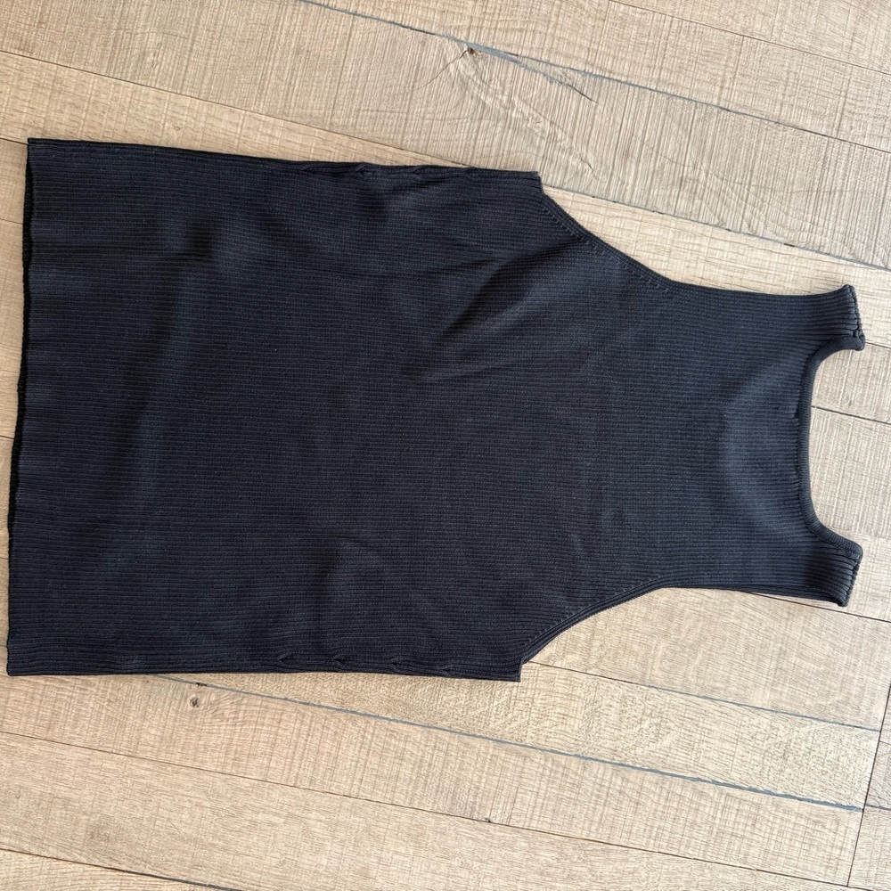 Black Ribbed Tank Top - Picture 3 of 3